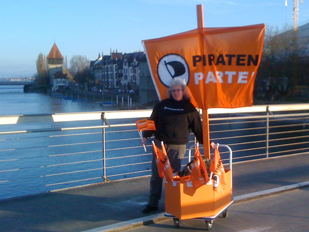 Ute Rhein Piratenschiff 2011 Piratenpartei
