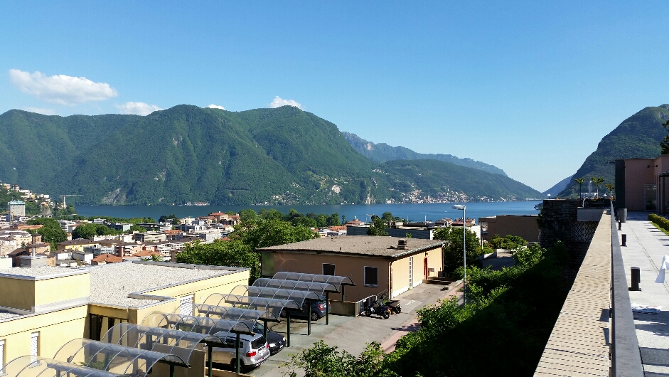 Lugano mit See und Bergen