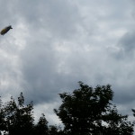 Zeppelin mit Werbung, wie meistens - am Himmel in Konstanz